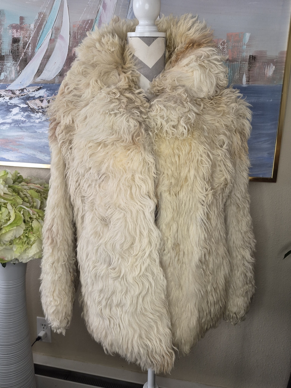 Vintage Womens Luxury Lamb Fur Coat With Buttons